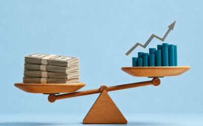 A scale with an investment graph on one side and cash pile on the other side. 
